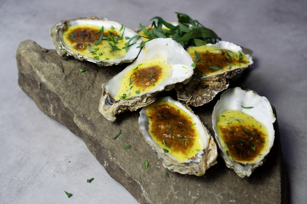 Gratinierte Austern mit Champagner und Estragon Gratinierte Austern mit Champagner und Estragon
